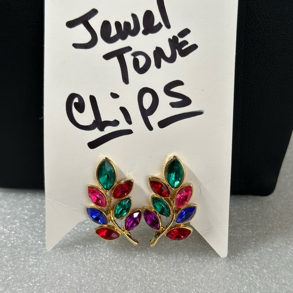 Serafina Jewel tone multicolor Necklace Plus matching clip earrings. - Picture 5 of 5